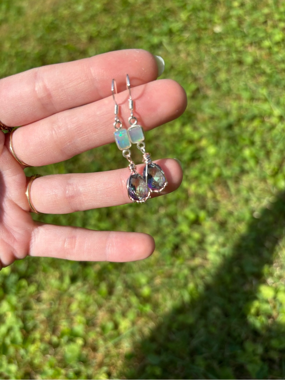 Mystic topaz and opal earrings - Picture 3 of 3